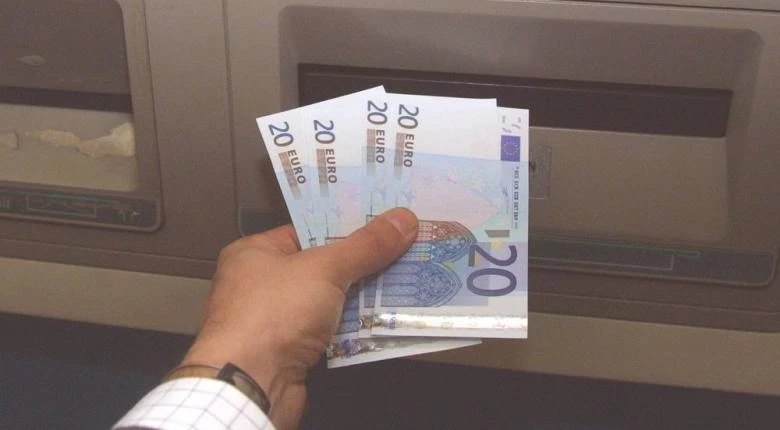 Στον ΟΠΕΚΑ τα χρήματα της 5ης δόσης για το επίδομα παδιού – Πότε θα γίνει η καταβολή